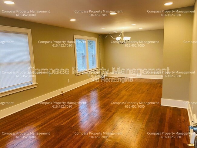 1462 Walker Ave NW in Grand Rapids, MI - Building Photo - Building Photo