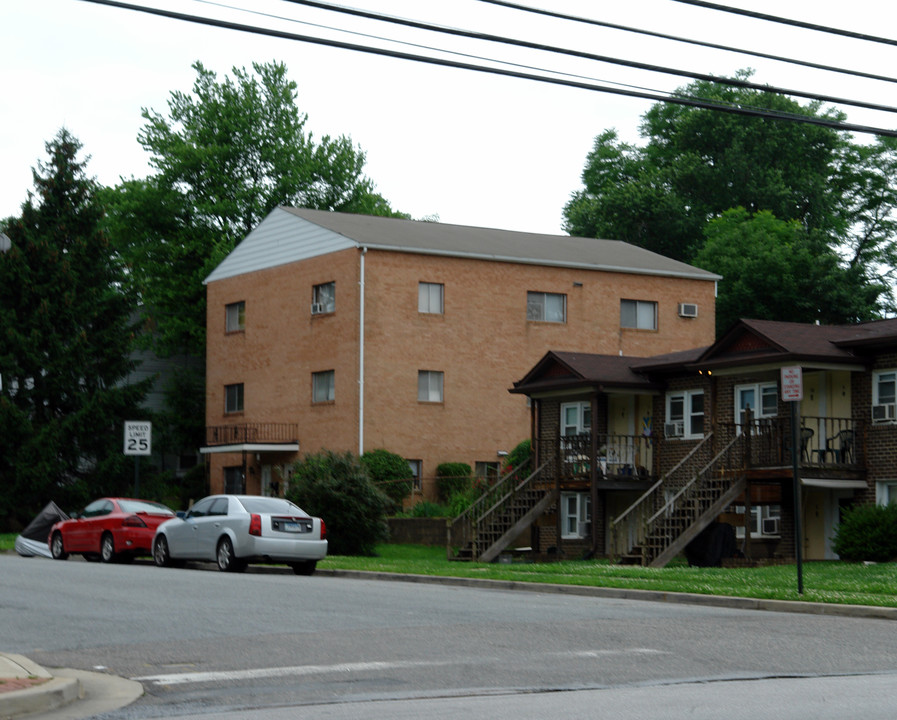 105 6th St in Laurel, MD - Building Photo