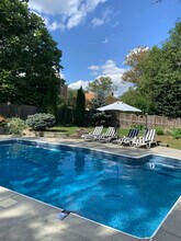 10400 Farnham Dr in Bethesda, MD - Foto de edificio - Building Photo