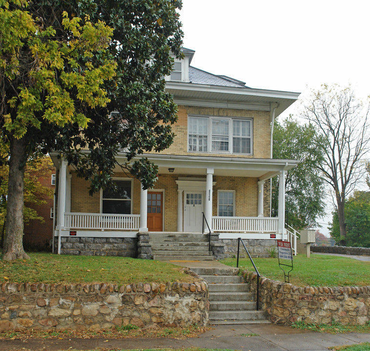 1331 Clarke Ave SW in Roanoke, VA - Building Photo