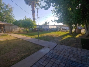 242 S Olive in Mesa, AZ - Building Photo - Building Photo
