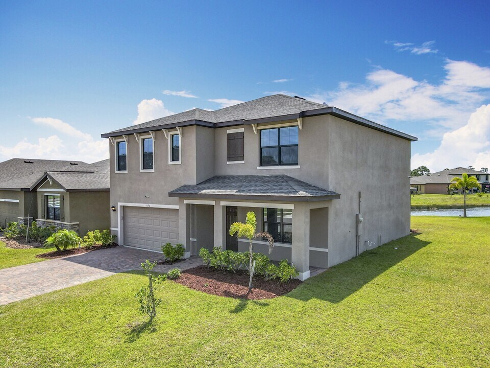 870 Remington Green Dr SE in Palm Bay, FL - Building Photo