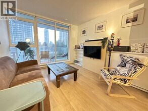 657 Whiting Way in Vancouver, BC - Building Photo - Building Photo