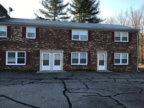 Lewis Harold Apartments in Danville, VA - Foto de edificio - Interior Photo