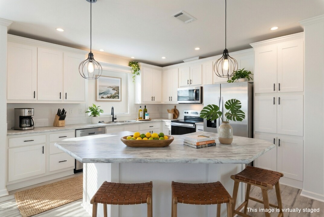 5972 Brigadoon Wy in Sarasota, FL - Building Photo