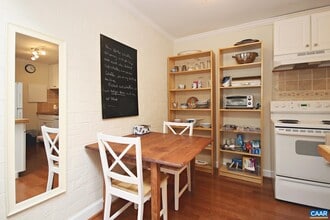 1800 Jefferson Park Ave in Charlottesville, VA - Building Photo - Building Photo