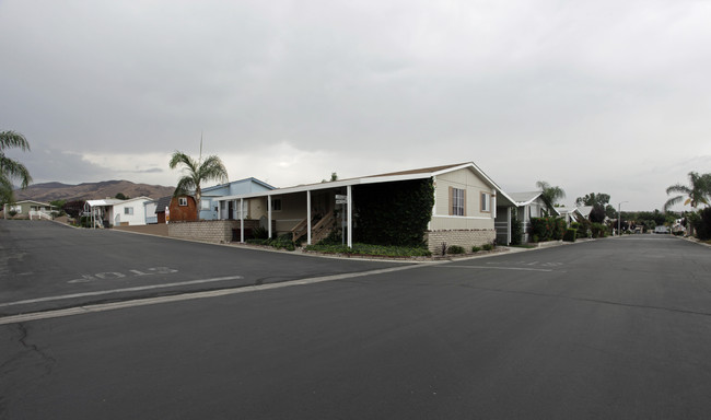 2140 Mentone Blvd in Mentone, CA - Building Photo - Building Photo