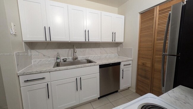 500 NE 2nd St in Dania Beach, FL - Building Photo - Building Photo