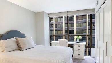 230 E Ontario St, Unit 1803 in Chicago, IL - Building Photo - Building Photo