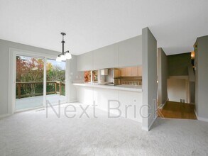 1819 211th Way NE in Sammamish, WA - Building Photo - Building Photo
