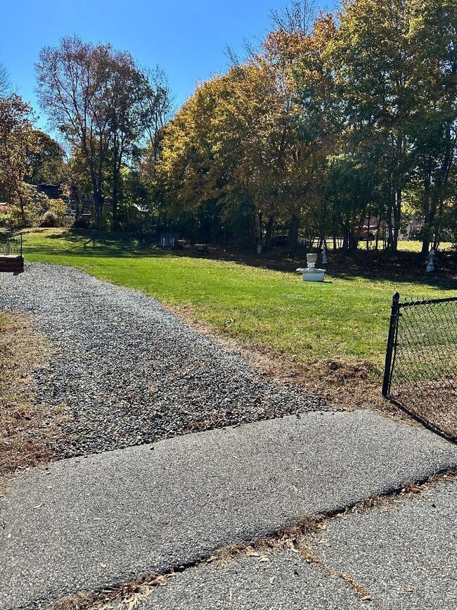 79 S B St in Norwich, CT - Building Photo - Building Photo