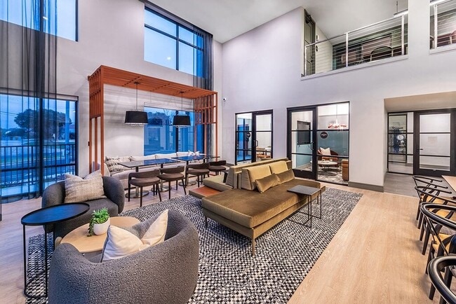 Luca Apartments in Austin, TX - Building Photo - Building Photo