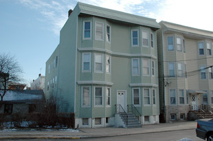 21 Kingsland Ave Apartments