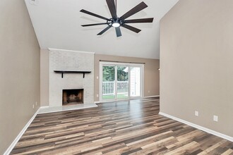 9214 Kings Canyon Dr in Charlotte, NC - Building Photo - Building Photo