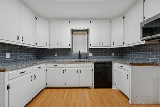 2413 Mimosa St in Mission, TX - Building Photo - Building Photo