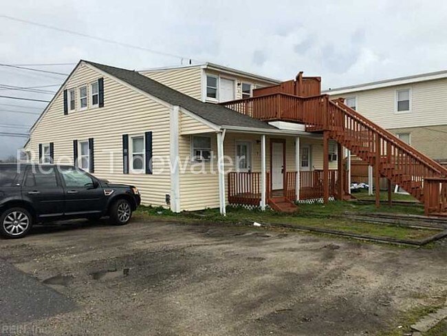 1427 W Ocean View Ave-Unit -Unit A in Norfolk, VA - Building Photo - Building Photo
