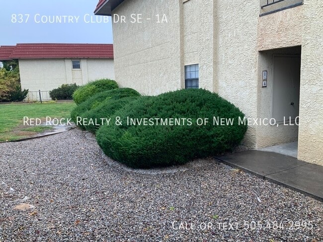 837 Country Club Dr SE in Rio Rancho, NM - Building Photo - Building Photo