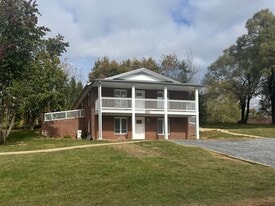 701 Gravely Rd in Kingsport, TN - Building Photo