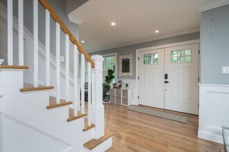300 Locust Ln in Roslyn Heights, NY - Building Photo - Building Photo