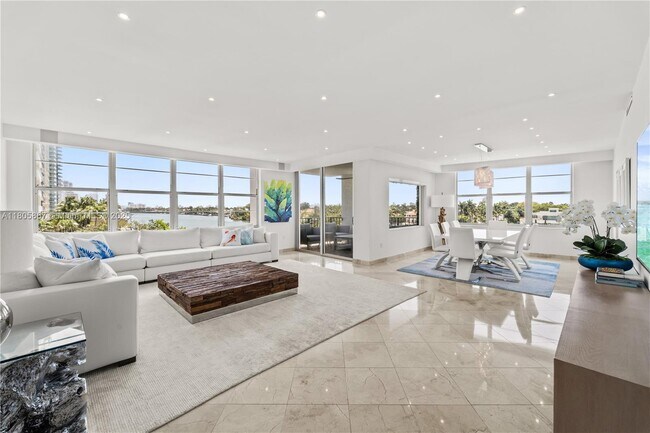 5640 Collins Ave in Miami Beach, FL - Building Photo - Building Photo