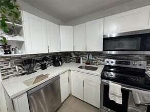 451 NW 82nd St in Miami, FL - Building Photo - Building Photo