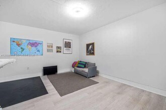 9140 Collins Ave in Surfside, FL - Building Photo - Building Photo