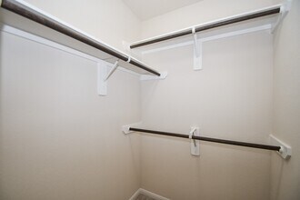 2738 Meandering Elm Trail in Houston, TX - Foto de edificio - Building Photo