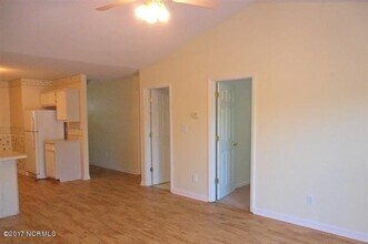 206 Faison Ln in Hubert, NC - Building Photo - Building Photo