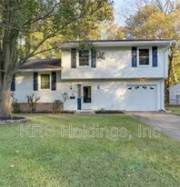 826 Olive Dr in Newport News, VA - Building Photo