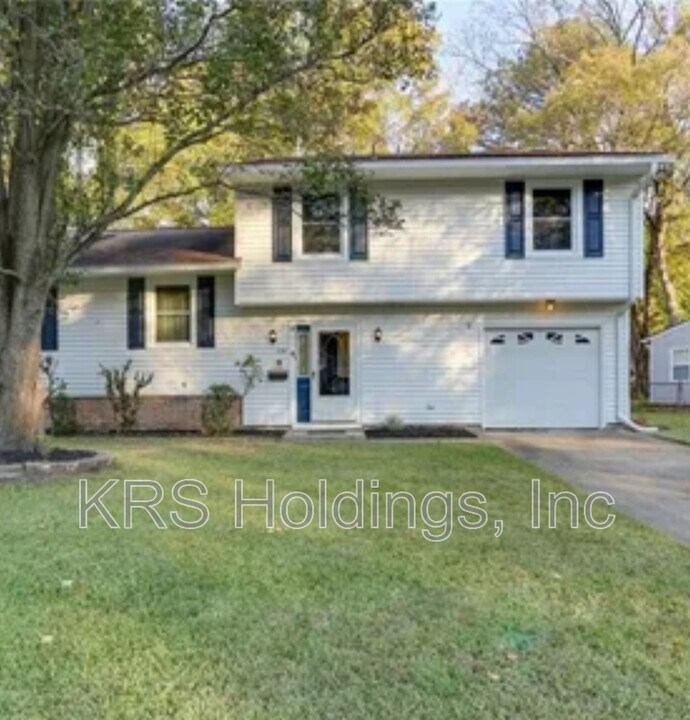 826 Olive Dr in Newport News, VA - Building Photo