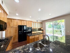 2710 Carriagedale Row in San Diego, CA - Building Photo - Building Photo