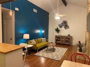 5405 Brompton Cir in Austin, TX - Building Photo - Building Photo