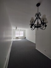 24213 Braddock Ave, Unit 3 in Bellerose, NY - Building Photo - Building Photo