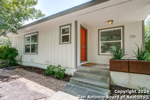 126 Irvington Dr in San Antonio, TX - Building Photo - Building Photo