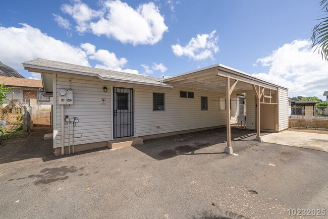 property at 84-562-562 Nukea St