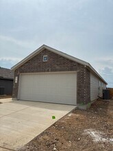 9747 Garnet Grv in San Antonio, TX - Building Photo - Building Photo
