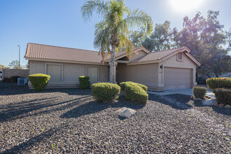 1143 N Sailors Way in Gilbert, AZ - Building Photo - Building Photo