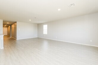 347 Agave Cir in Jourdanton, TX - Building Photo - Building Photo