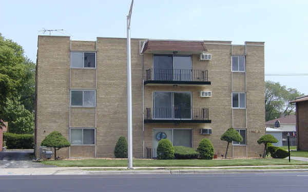 9817-21 S Cicero Ave in Oak Lawn, IL - Building Photo