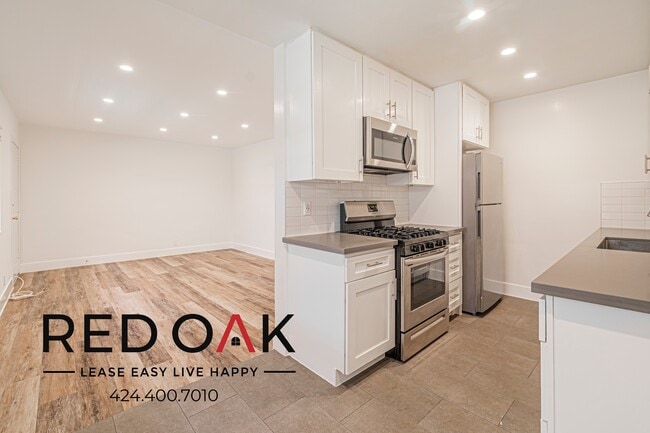 property at 1841 S Manhattan Pl