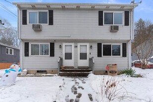 108 Grilleytown Rd in Waterbury, CT - Building Photo