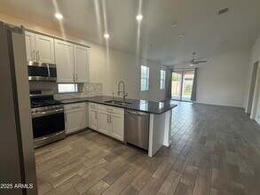 3923 E Desert Broom Dr in Chandler, AZ - Building Photo - Building Photo