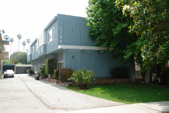 1158 Raymond Ave in Glendale, CA - Foto de edificio - Building Photo