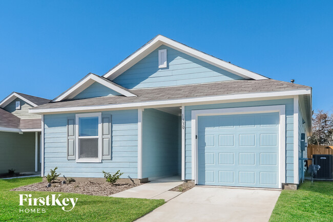 1330 Cherrybark Dr in Princeton, TX - Foto de edificio - Building Photo