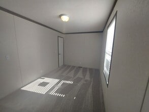 114 Delta Dawn Dr in Springfield, IL - Building Photo - Building Photo