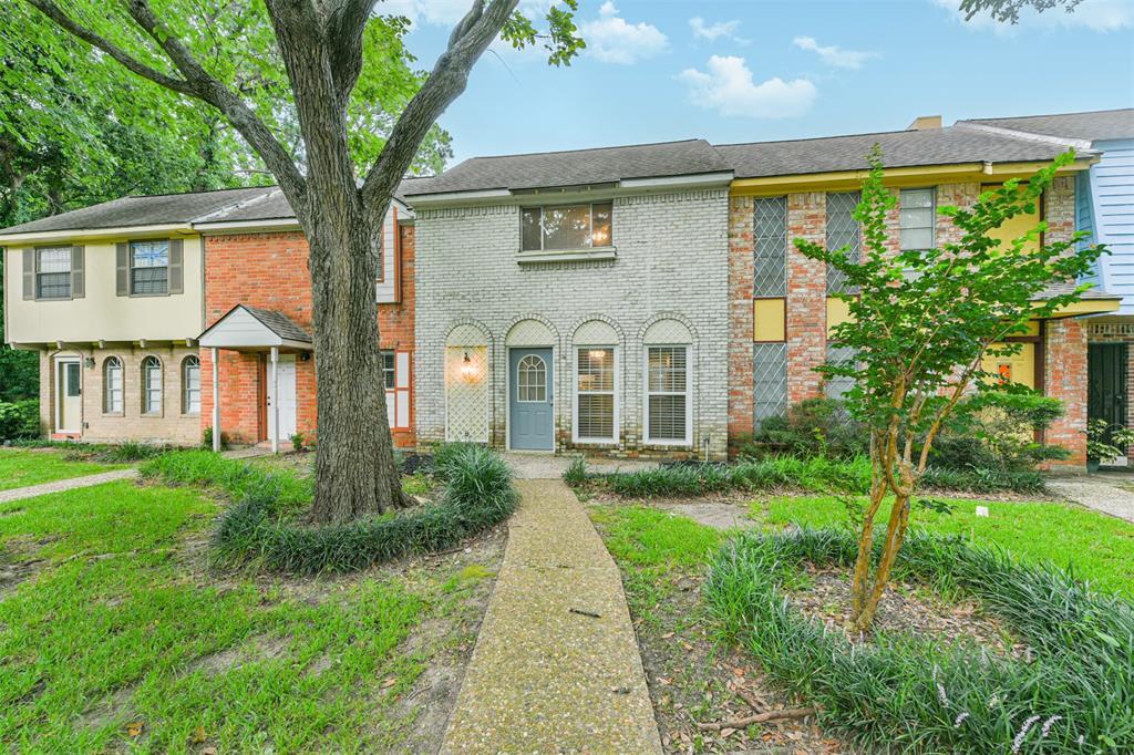 433 Sunset Dr in Dickinson, TX - Building Photo