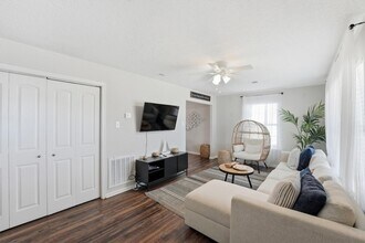 2311 56th St in Galveston, TX - Building Photo - Building Photo