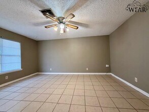 4800 K Mart Dr in Wichita Falls, TX - Building Photo - Building Photo