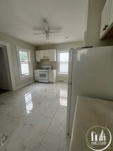 61 Lamson St in West Haven, CT - Building Photo - Building Photo
