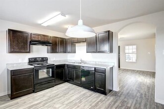 4132 Twinleaf Dr in Crowley, TX - Building Photo - Building Photo